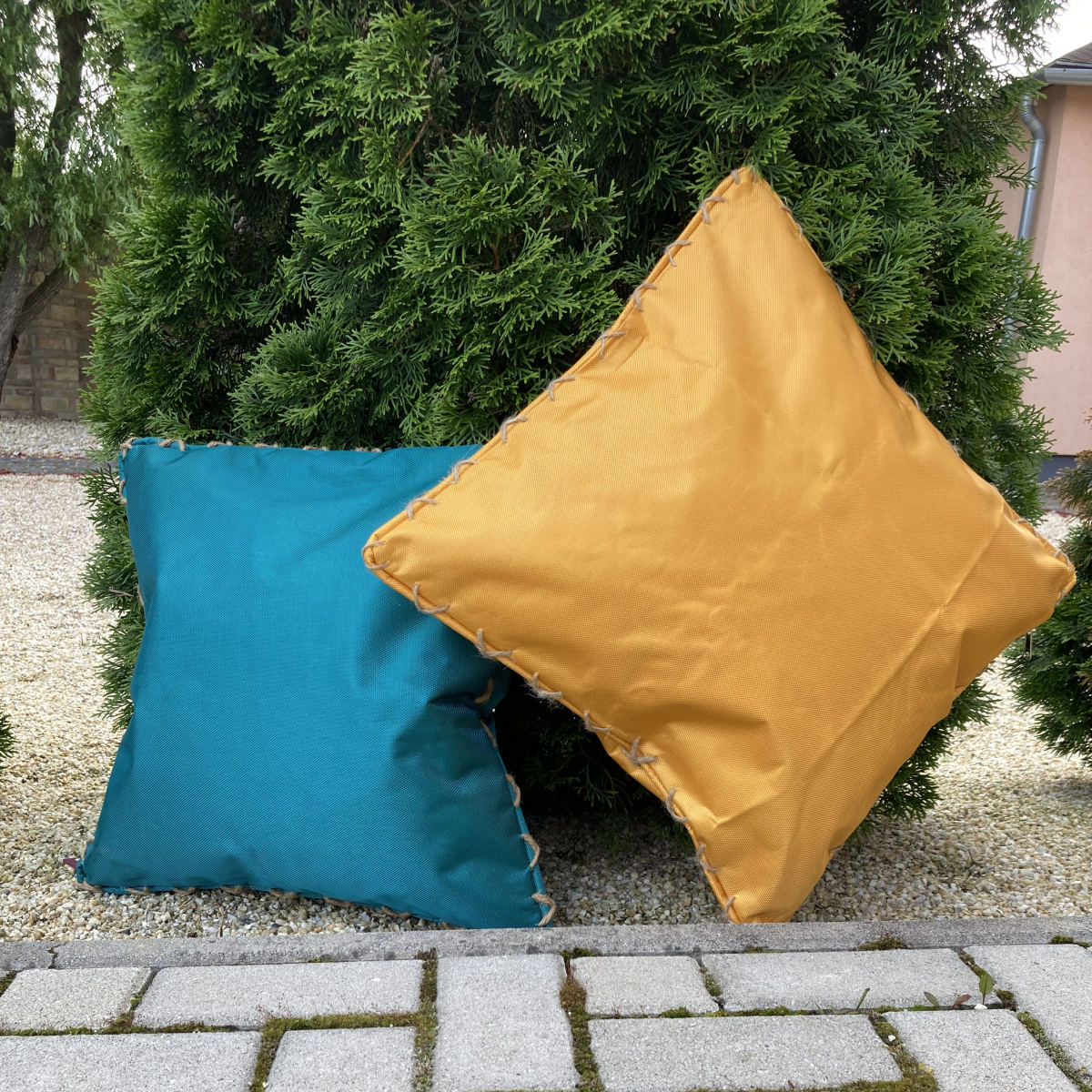 Outdoor Pillow Xtra – Small